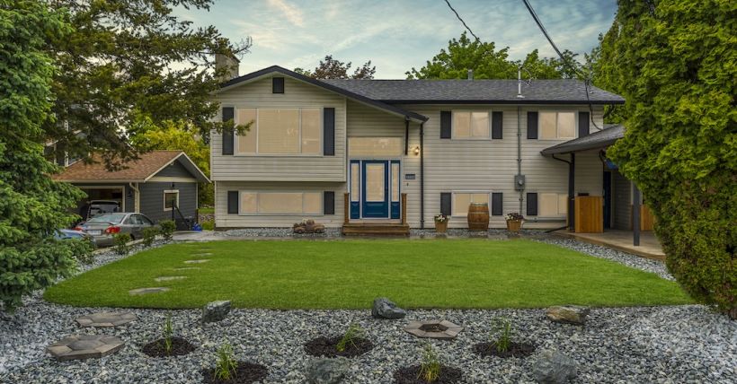 Armstrong BC Real Estate |2520 Bowie Drive